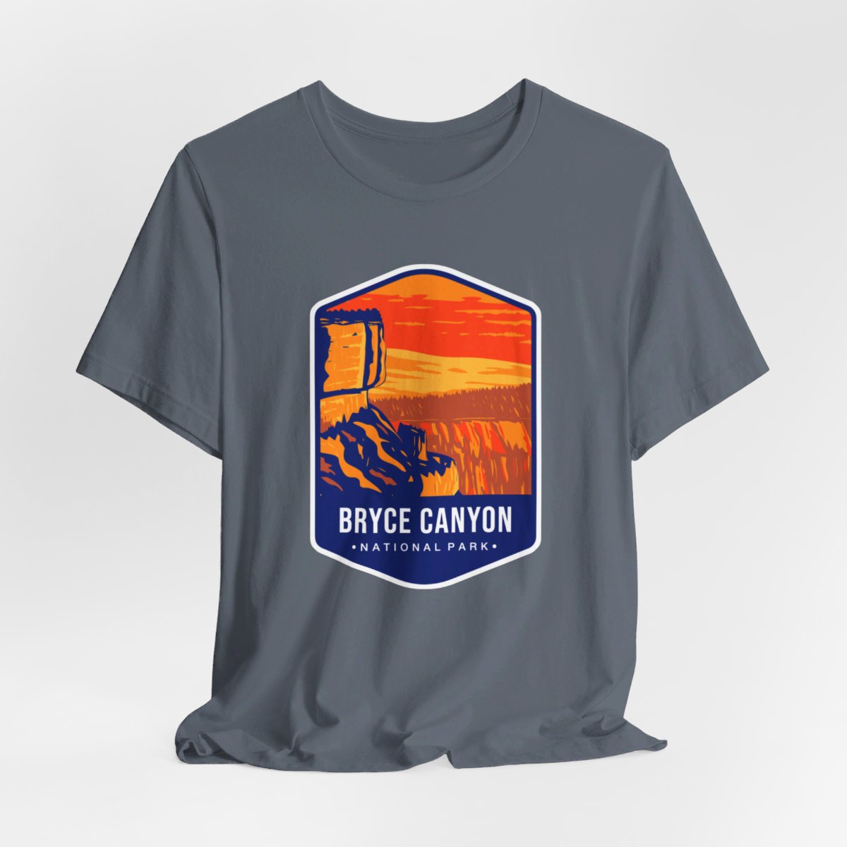 Bryce National Park Color Badge 01 Short Sleeve Tee